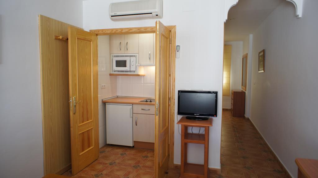 Hotel Apartamentos Kantara Al-Saif Alcántara Exterior foto